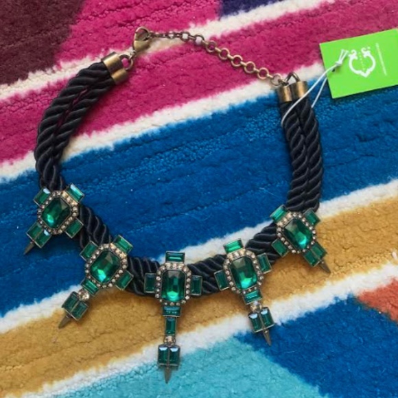 🆕 C Wonder Statement Collar - Picture 7 of 14